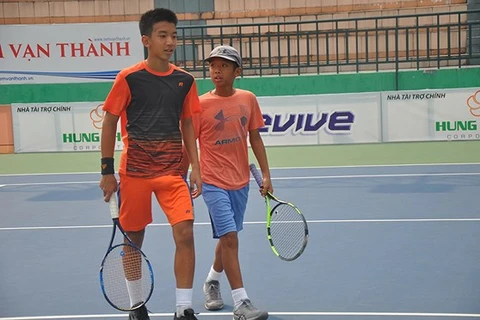 Quoc Uy et Thien Quang remportent le Championnat de tennis U14 d’Asie 2018 - Groupe 2