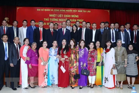 Les PM vietnamien et laotien à la célébration du Têt traditionnel à Vientiane