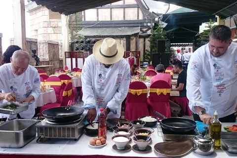 De grands chefs cuisiniers au 3ème Festival international de la gastronomie de Hôi An