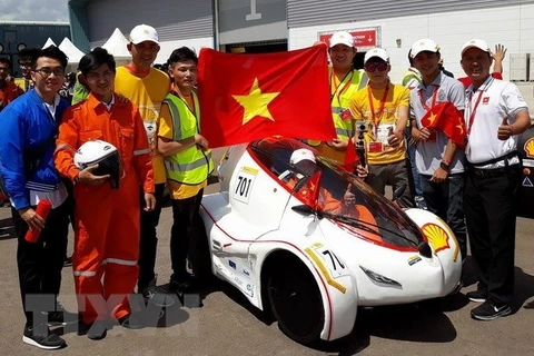 L'équipe LH-EST de l'Université Lac Hông remporte le Shell Eco Marathon Asie 2018