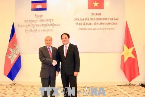 Le Vietnam et le Cambodge élargissent leur coopération dans les affaires religieuses