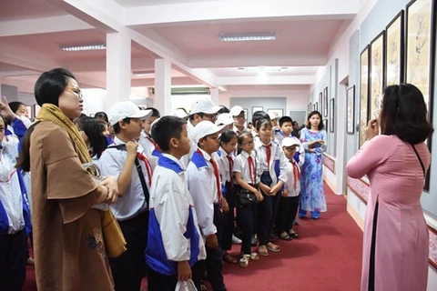 Exposition sur les estampes populaires du Vietnam à Gia Lai