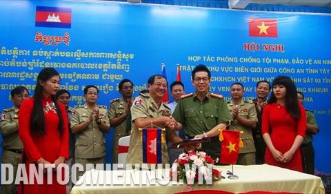 Coopération renforcée dans la lutte contre la criminalité à la frontière Vietnam-Cambodge