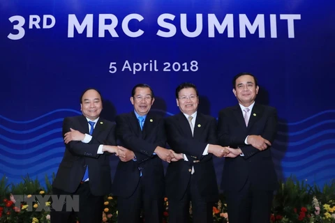 Activités du Premier ministre Nguyên Xuân Phuc au 3e Sommet de la MRC