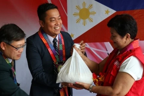 Le Vietnam offre 200 tonnes de riz aux habitants de Marawi (Philippines)