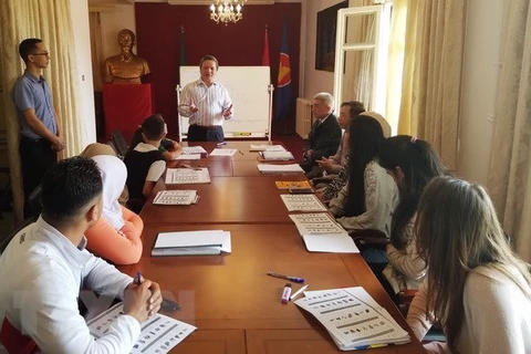 L’ambassade du Vietnam en Algérie ouvre une classe de vietnamien
