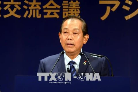 Le vice-PM Truong Hoa Binh rencontre des dirigeants japonais
