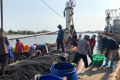 Travailleurs migrants pour la pêche: la Thaïlande coopérera avec les pays voisins