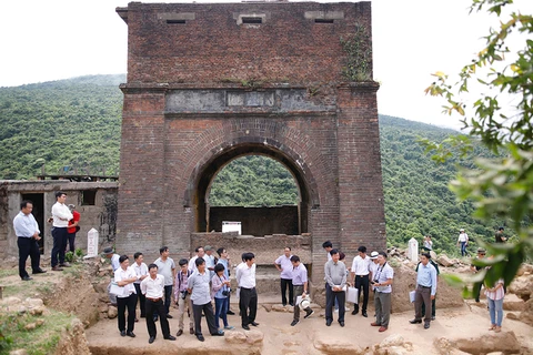 Des vestiges archéologiques découverts à la porte de Hai Van