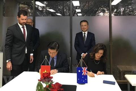 Coopération intensifiée dans la formation d'avocats entre le Vietnam et l'Australie