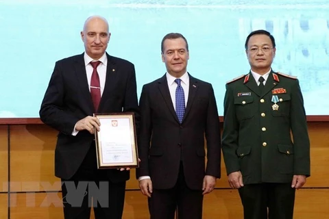 Le Premier ministre russe félicite le Centre tropical vietnamo-russe