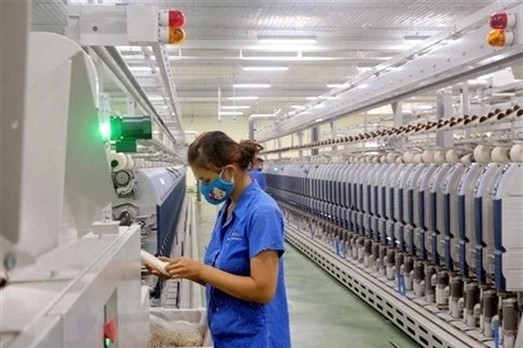 Pour "verdir" l'industrie du textile au Vietnam