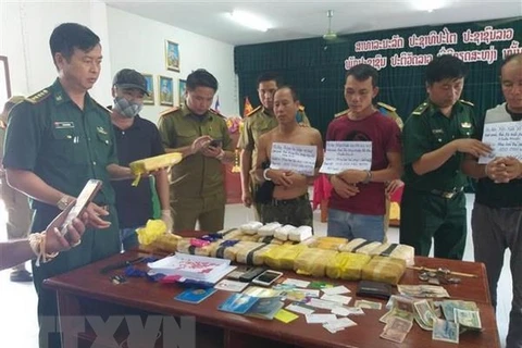 Quang Tri: Arrestation de trois trafiquants laotiens de drogue