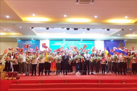 Clôture de la colonie de vacances d’été 2019 pour les jeunes Viêt kiêu 