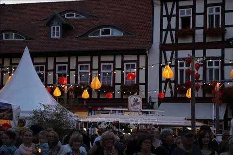 Les lanternes de Hôi An illuminent des rues allemandes