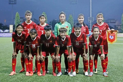 Le tournoi international de football feminine U15 commence à Hanoi