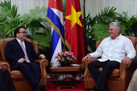 Le Vietnam et Cuba resserrent leurs liens d’amitié traditionnels