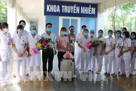 Le 10e cas de COVID-19 traité à Ninh Binh est sorti de l'hôpital 