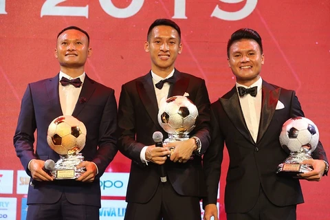 Football : Dô Hung Dung remporte le Ballon d’Or du Vietnam 2019