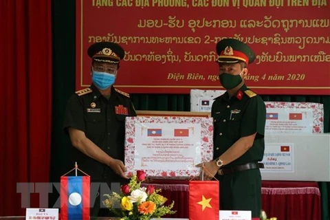 Quang Ngai soutient une province laotienne dans sa lutte contre le COVID-19