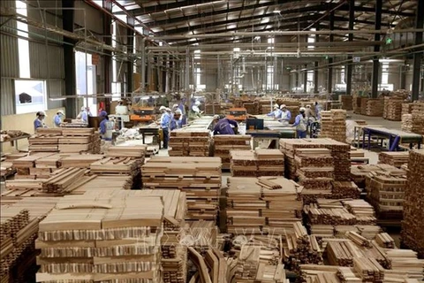 Malgré le coronavirus, les exportations vietnamiennes de bois et meubles augmentent