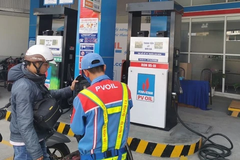 Vietnam : les prix des carburants en baisse