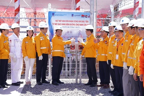 PV Gas accueille le premier flux de gaz du champs SV au gazoduc de Nam Côn Son 2