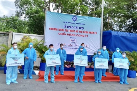 Hô Chi Minh-Ville: 10.000 sacs de médicaments offets aux patients de Covid en traitement à domicile
