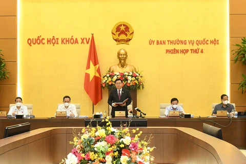 Le Comité permanent de l’Assemblée nationale se réunit à Hanoï