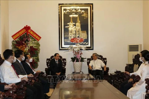 Noël : un vice-président de l’AN félicite des chrétiens à Hô Chi Minh-Ville et à Tiên Giang