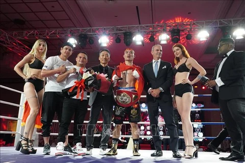 Le boxeur Dinh Hông Quân conserve sa ceinture IBF en Asie