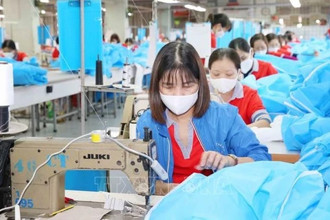 Le Vietnam vise plus de 45 milliards de dollars d'exportations de textile-habillement en 2022