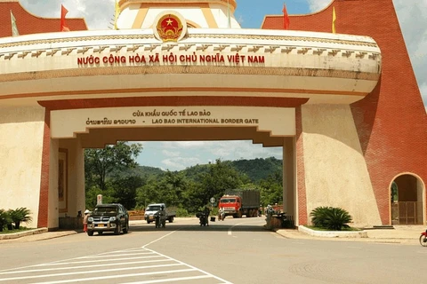 Vietnam-Laos : le commerce bilatéral en hausse de plus de 24%