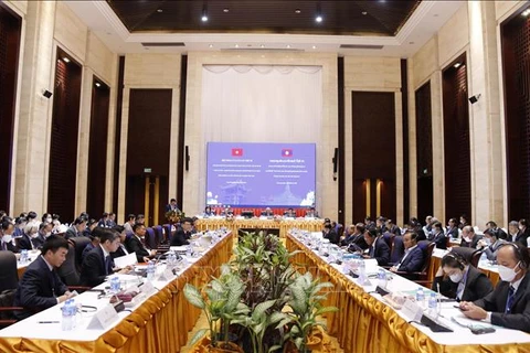 Le secrétaire général du PPRL et président lao reçoit une délégation du PCV