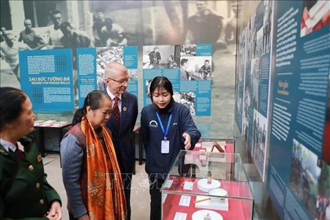 L’exposition sur Diên Biên Phu aérien fait revivre la mémoire héroïque de Hanoi