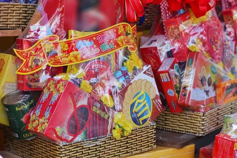 Le marché des paniers cadeaux du Têt s’anime à Hô Chi Minh-Ville