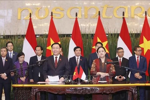 Le président de l’AN du Vietnam en visite officielle en Indonésie