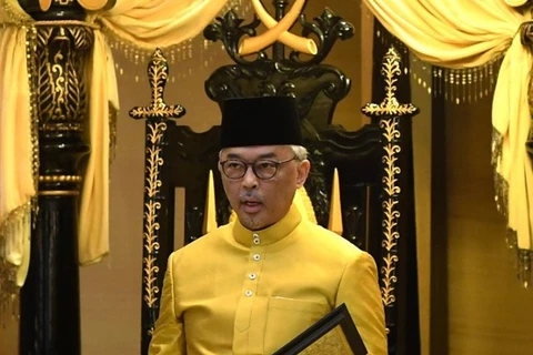Le roi de Malaisie appelle à l'unité nationale