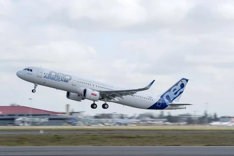 Le premier Airbus A321neo remis à Vietnam Airlines