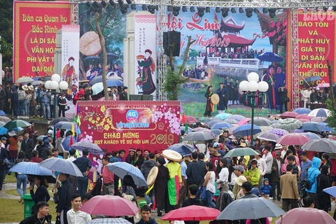 La fête de Lim honore les chants "quan ho", patrimoine culturel mondial