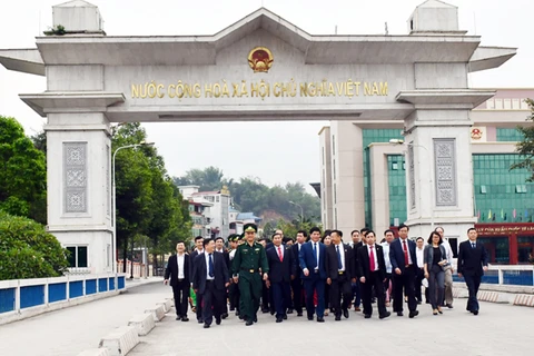Une délégation vietnamienne se rend en Chine pour un échange d'amitié