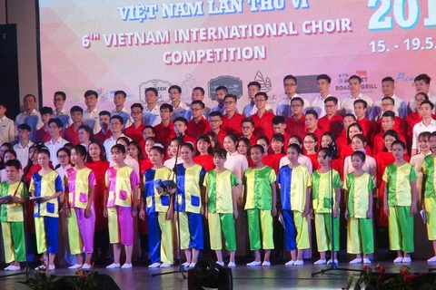 Ouverture du 6e Concours international de chant choral à Hôi An