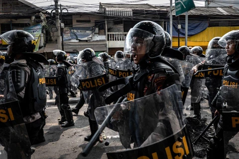 L'Indonésie renforce la sécurité et interdit la protestation avant l'inauguration présidentielle