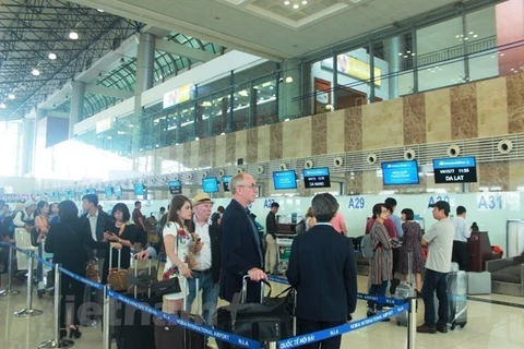 Les passagers transitant par les aéroports vietnamiens dépassent le cap des 100 millions