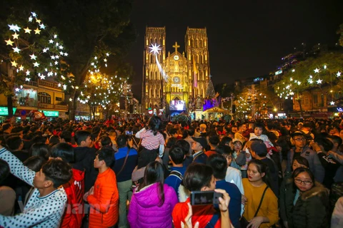 Ambiance de Noël à Hanoï