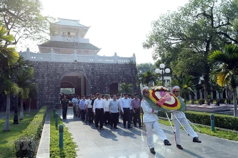 Célébration du 65e anniversaire de la victoire de Dien Bien Phu