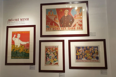 Ouverture de l’exposition "Le portrait de Hô Chi Minh à travers les affiches de propagande"