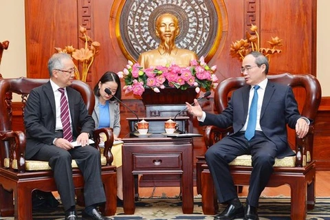 Ho Chi Minh-Ville accélère l'avancement des projets financés par JICA