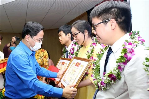 Dix jeunes personnalités exemplaires du Vietnam de 2019 à l’honneur