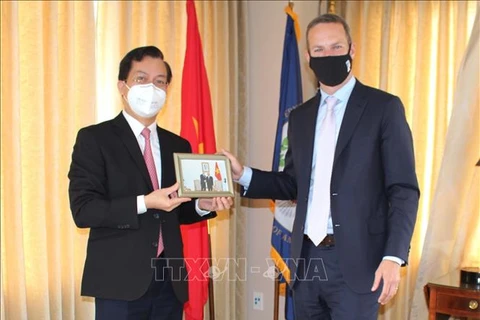 Le Vietnam intensifie ses liens de coopération avec les États-Unis